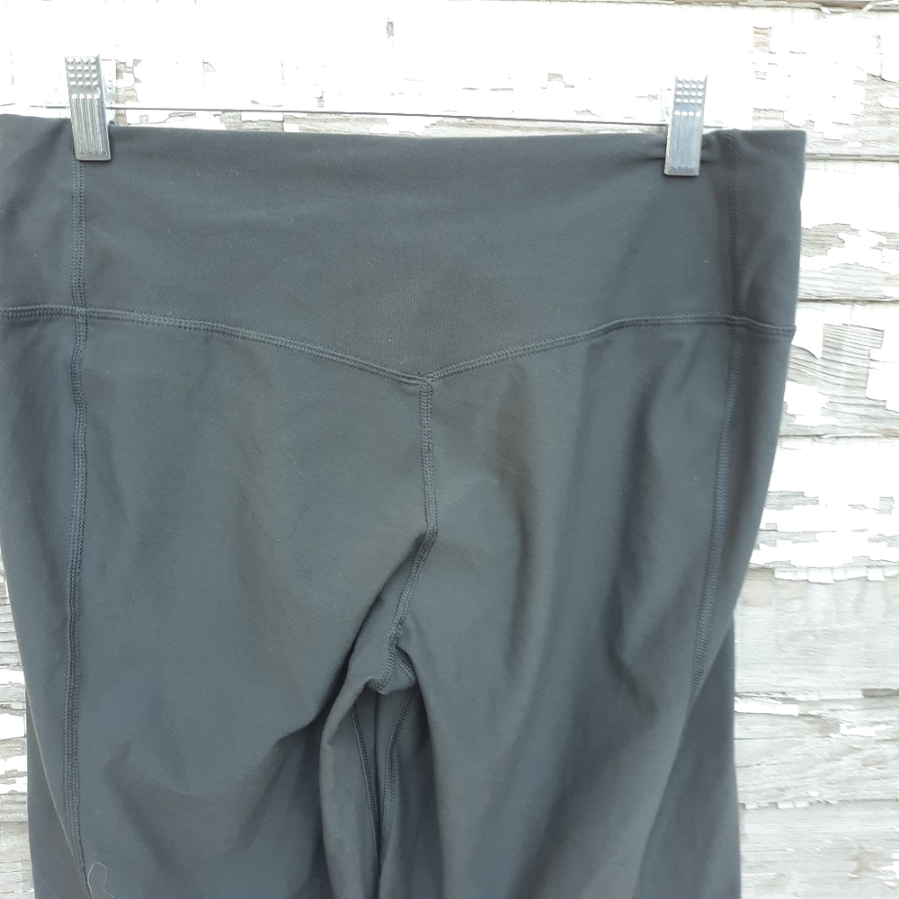 Nike Legend regular fit pants size medium - Picture 4 of 6